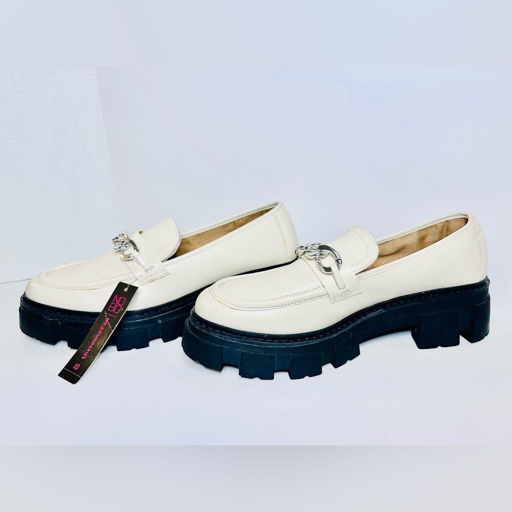 New size 10 No boundaries Cream Lug Loafers.